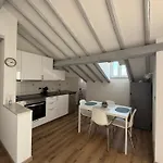 شقة Accogliente Mansarda Vicino Al Mare *