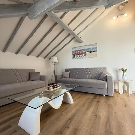 Accogliente Mansarda Vicino Al Mare Apartment Savona